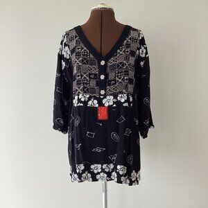 Black and White Bali Inspired Print Tunic
